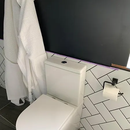 Heir Island House 3*