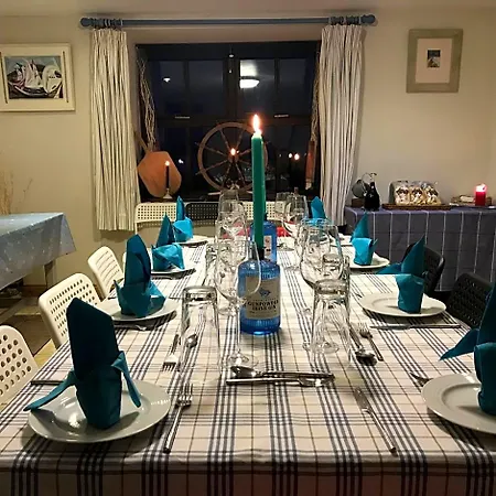 Heir Island House 3*